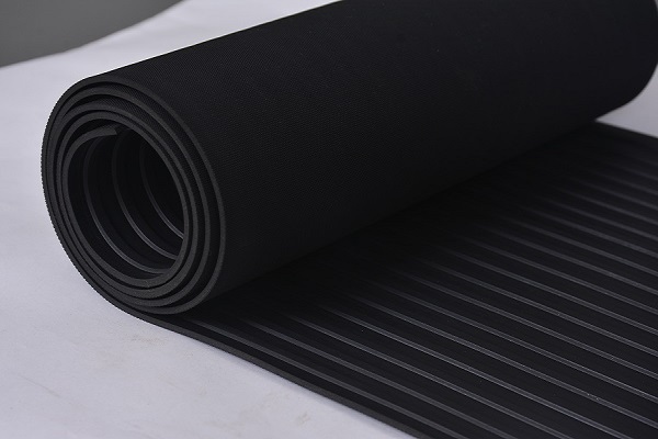 Striped anti-slip rubber sheet