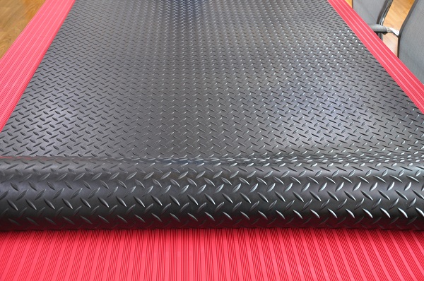 rollo de alfombras de goma antideslizante